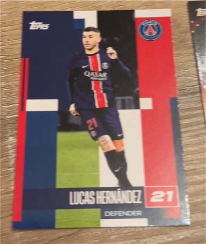 2021 Topps #21 Lucas Hernández — front