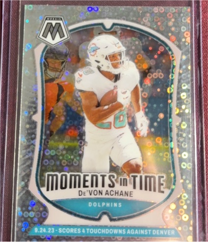 2024 Panini Mosaic Moments In Time #16 De'Von Achane — front