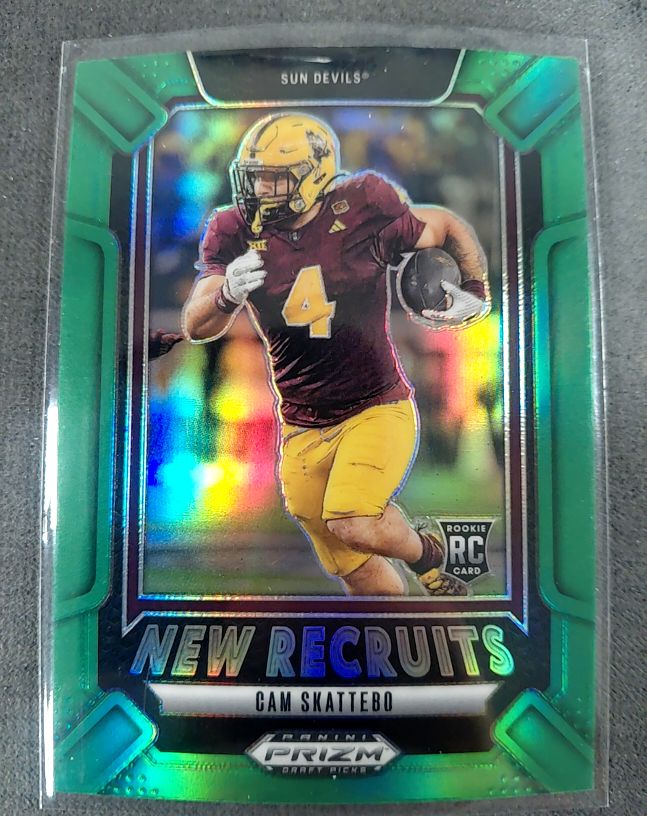 2025 Panini Prizm Draft Picks #10 Cam Skattebo New Recruits Green Prizm — front