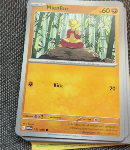2025 Pokémon Scarlet & Violet White Flare #052 Mienfoo — front