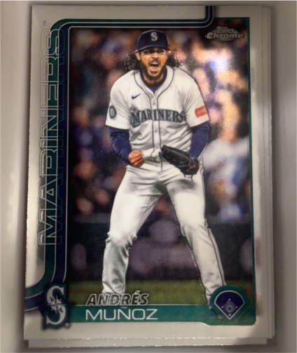 2025 Topps Chrome Update #US12 Andrés Muñoz — front