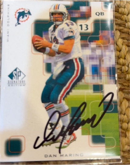 1999 Upper Deck SP Signature Edition #QB Dan Marino — front