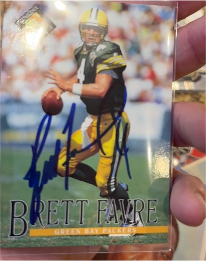 1995 Upper Deck #4 Brett Favre — front