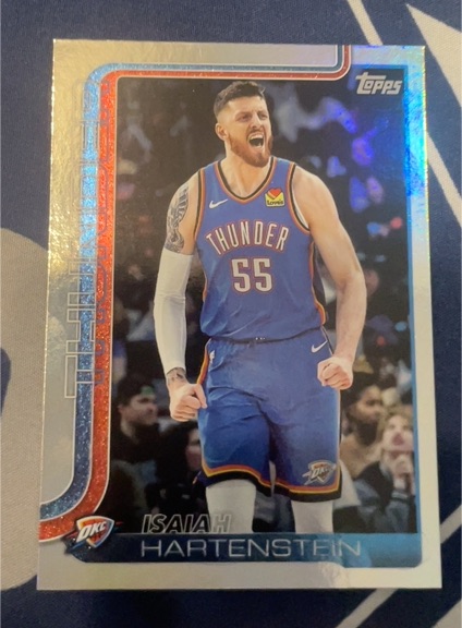 2025-26 Topps #120 Isaiah Hartenstein — front