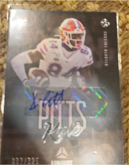 2021 Panini Luminance #166 Kyle Pitts — front