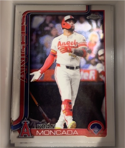 2025 Topps Chrome Update #US24 Yoán Moncada — front