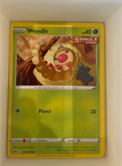2021 Pokémon Sword & Shield Chilling Reign #001 Weedle — front
