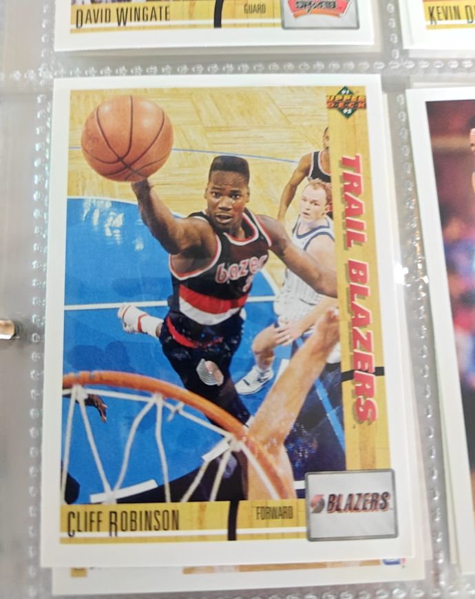 1991-92 Upper Deck #220 Cliff Robinson — front
