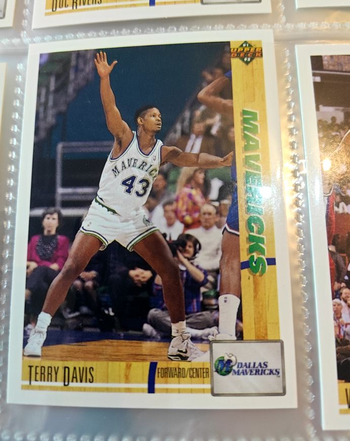 1991 Upper Deck #423 Terry Davis — front