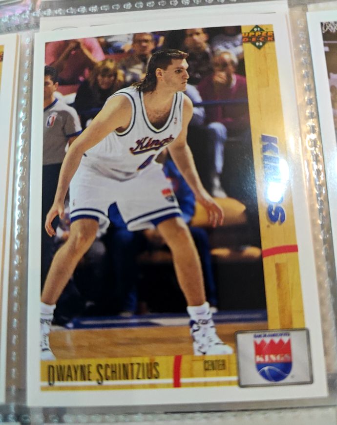 1991-92 Upper Deck #395 Dwayne Schintzius — front