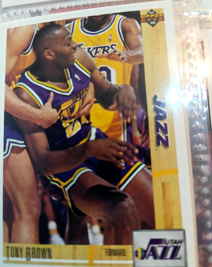 1991-92 Upper Deck #308 Tony Brown — front