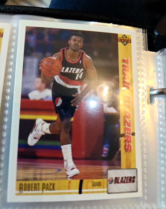 1991-92 Upper Deck #407 Robert Pack — front
