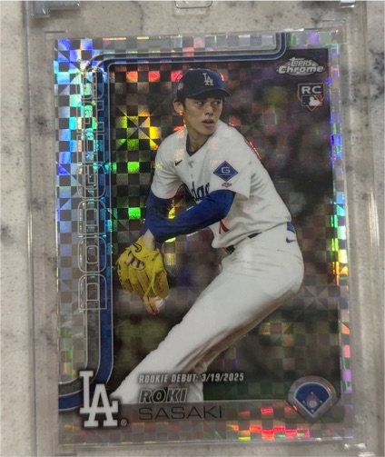 2025 Topps Chrome Update #USC73 Roki Sasaki Rookie Debut — front