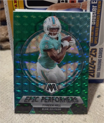 2023 Panini Mosaic #EP-TH Tyreek Hill Epic Performers Miami Dolphins — front