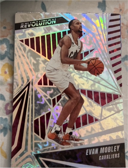 2023-24 Panini Revolution #25 Evan Mobley Avalanche — front