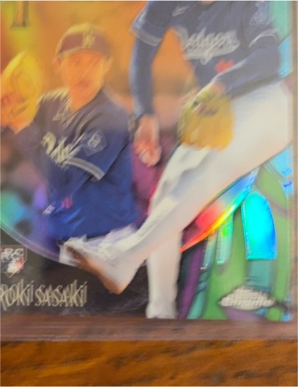 2023 Topps Finest #1 Roki Sasaki — front