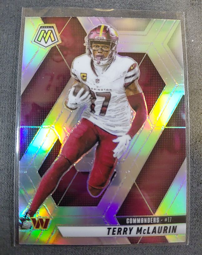 2025 Panini Mosaic #17 Terry McLaurin — front