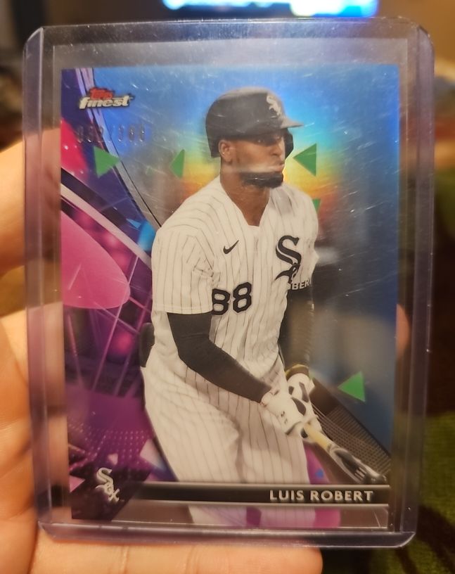 2021 Topps Finest #59 Luis Robert — front