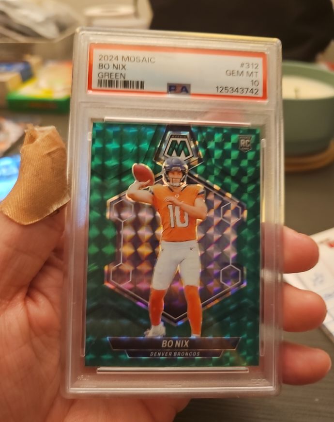 2024 Panini Mosaic #312 Bo Nix — front