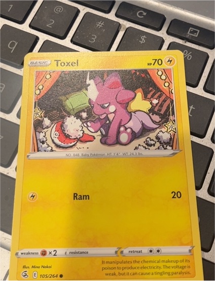 2021 Pokémon SWSH08: Fusion Strike #105 Toxel — front