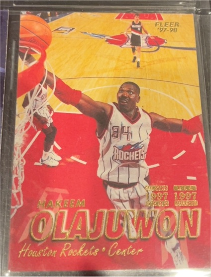1997-98 Fleer #34 Hakeem Olajuwon — front