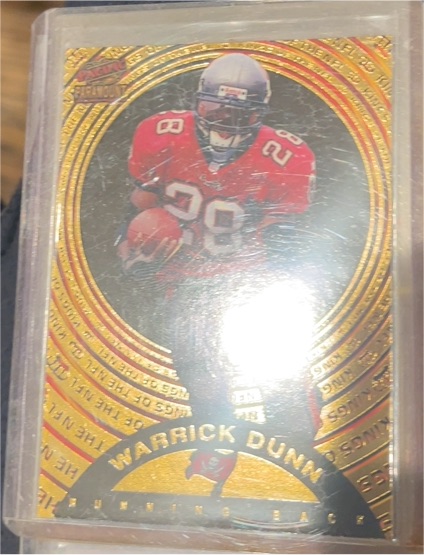 1997 Pacific #8 Warrick Dunn — front