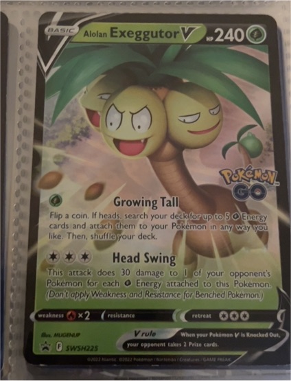 2022 Pokémon TCG SWSH225 Alolan Exeggutor V — front