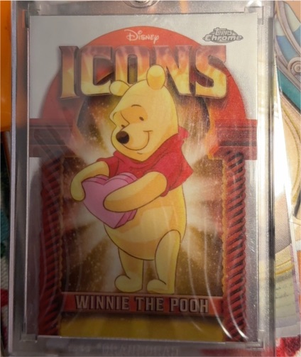 2025 Topps Chrome Disney #DI-19 Winnie The Pooh Icons — front