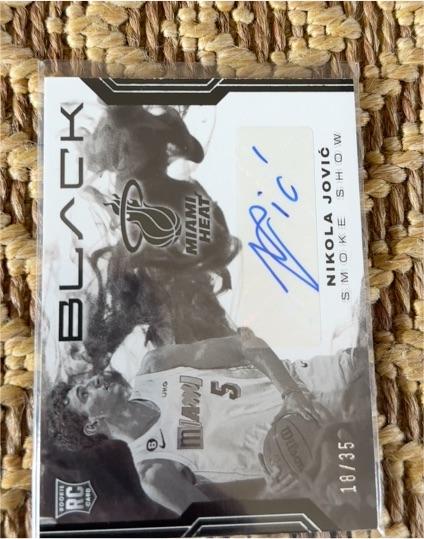 2022-23 Panini Black #SSS-NJV Nikola Jovic Smoke Show Signatures — front