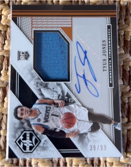 2015 Panini Limited #39 Tyus Jones — front