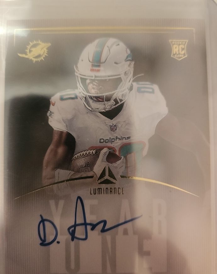 2023 Panini Luminance Year One Signatures #Y1ACH DeVon Achane — front