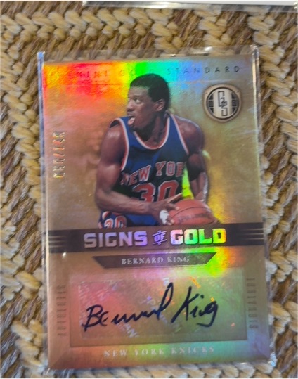 2011-12 Panini Gold Standard Signs of Gold #SG-83 Bernard King — front