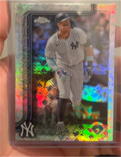 2025 Topps Chrome #99 Aaron Judge — front