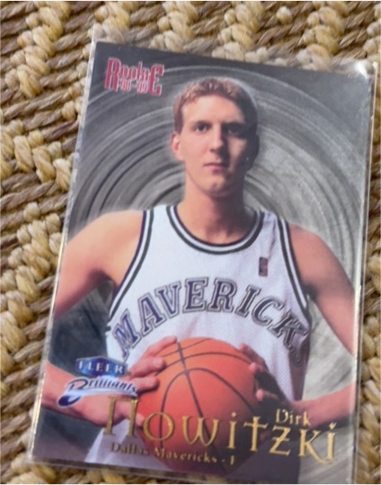 1998-99 Fleer Brilliants #109 Dirk Nowitzki Rookie Card — front