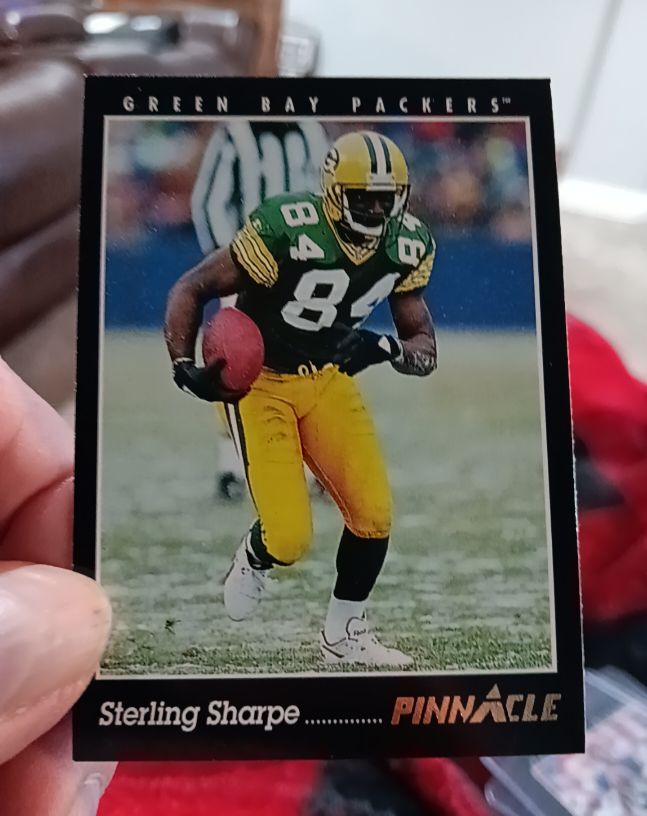 1993 Pinnacle #84 Sterling Sharpe — front