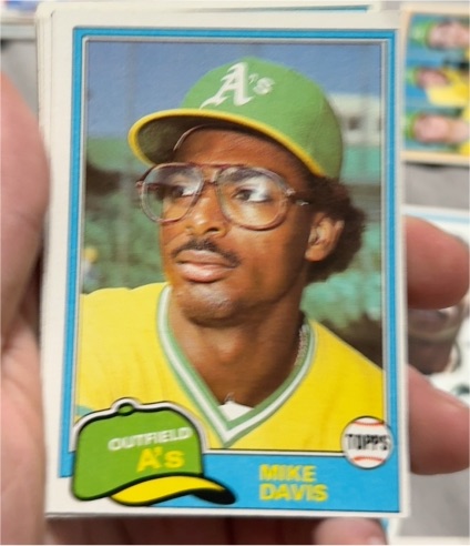 1981 Topps #364 Mike Davis — front