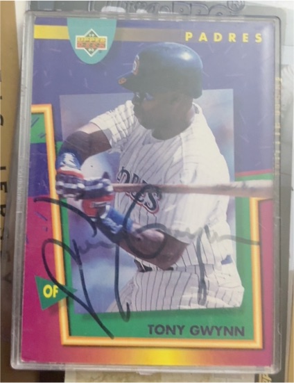 1990 Donruss #7 Tony Gwynn — front