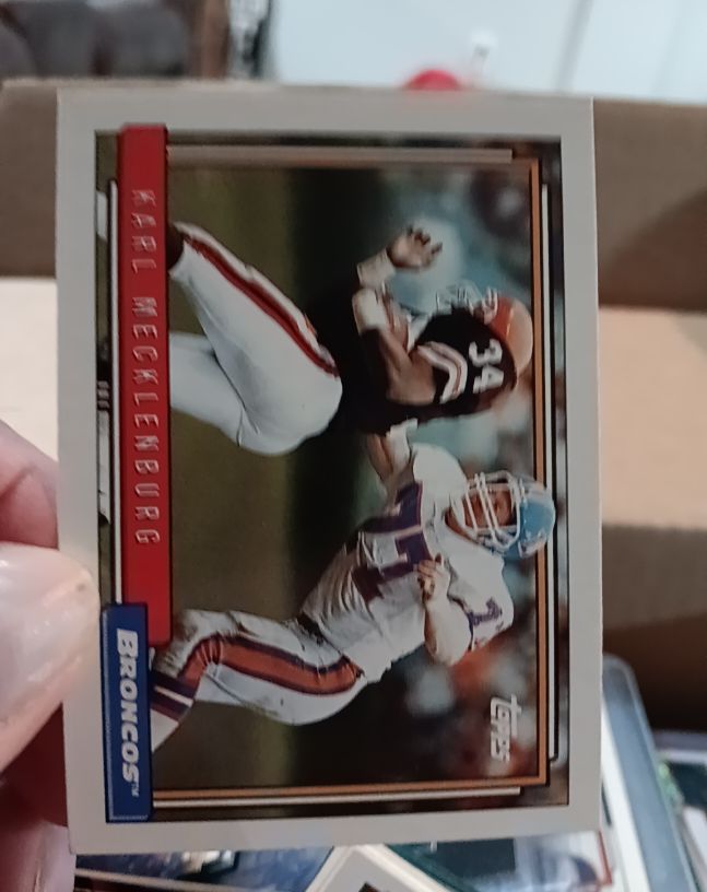 1992 Topps #40 Karl Mecklenburg — front