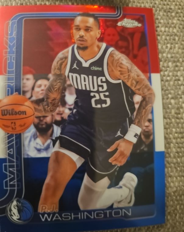 2025-26 Topps Chrome #19 P.J. Washington — front