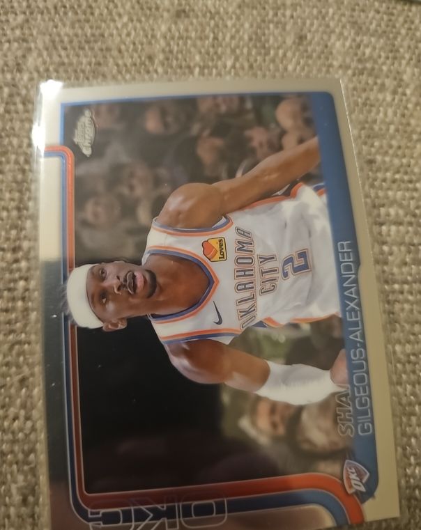 2025-26 Topps Chrome #141 Shai Gilgeous-Alexander — front
