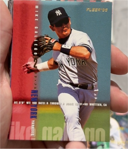 1995 Fleer #68 Mike Gallego — front