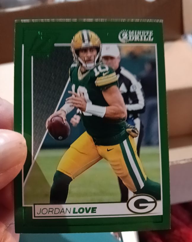 2024 Panini Zenith #35 Jordan Love — front