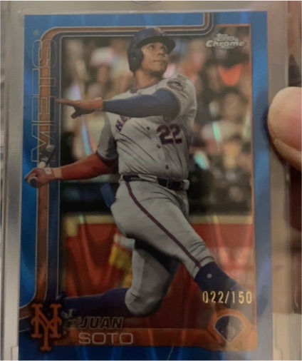 2025 Topps Chrome #200 Juan Soto — front