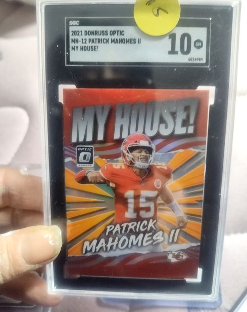 2021 Donruss Optic #MH-12 Patrick Mahomes II My House! — front