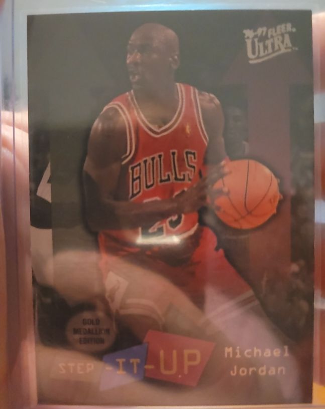1996-97 Fleer Ultra Step-It-Up #G285 Michael Jordan — front