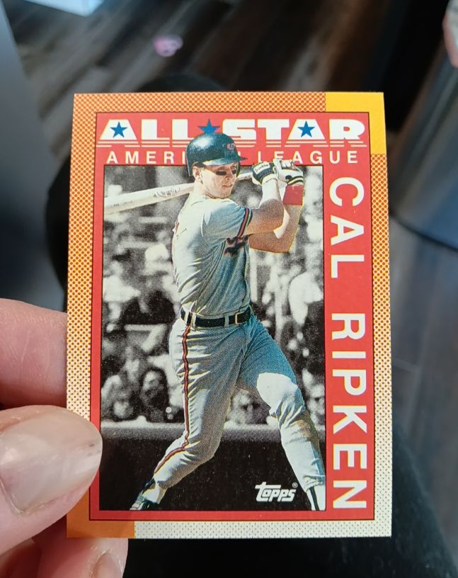 1990 Topps #388 Cal Ripken — front