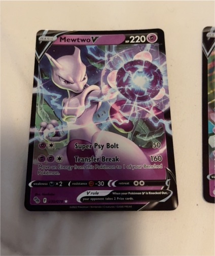 2022 Pokemon GO #030 Mewtwo V — front