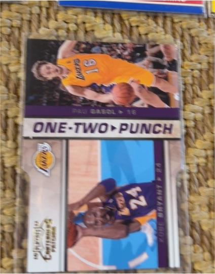 2010-11 Panini Playoff Contenders One-Two Punch #24 Kobe Bryant/Derek Fisher — front