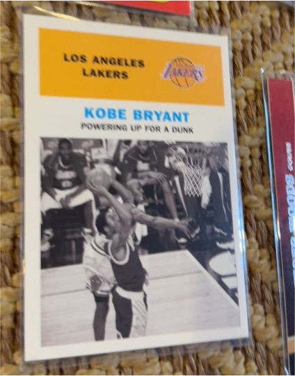 1998 Fleer Tradition Vintage '61 #1 Kobe Bryant Powering Up for a Dunk — front