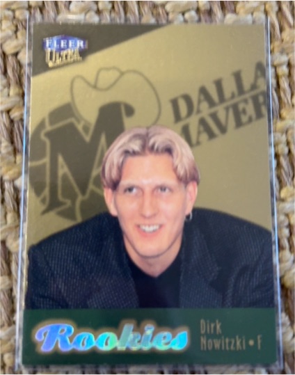 1998-99 Fleer Ultra #118 Dirk Nowitzki Rookie — front